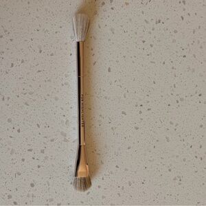 Patrick Ta Dual-Ended Highlighting Brush in Rose Gold with White Bristles